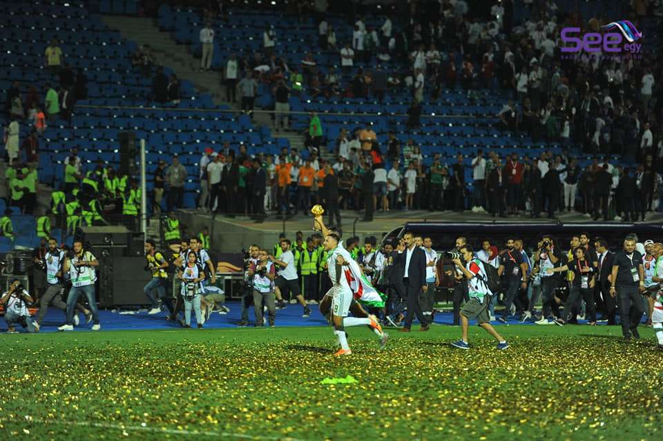 Algeria's players is celebrating the victory