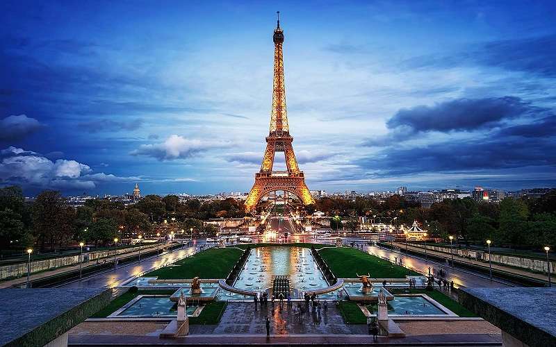 Eiffel France closes Louvre Museum, Eiffel Tower due to Coronavirus