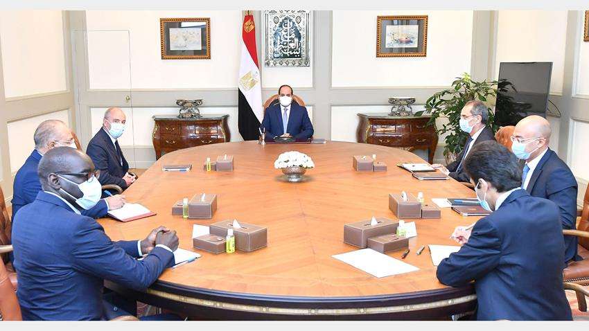 Sisi: Egypt Keen to Boost Co-op with Orange, French Firms