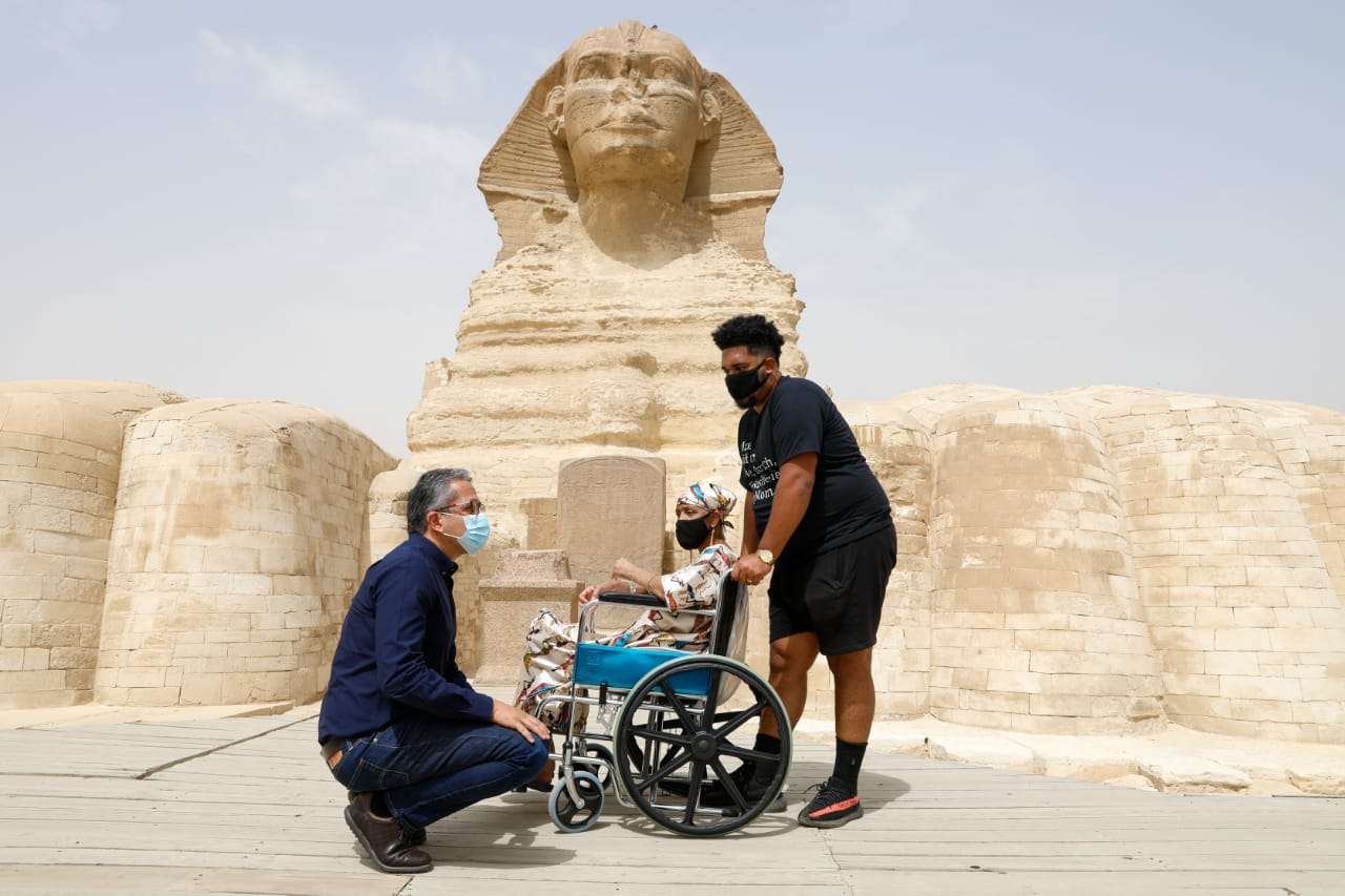 Al-Anani Welcomes American Cancer Patient Mr. Gloria Walker in Pyramids