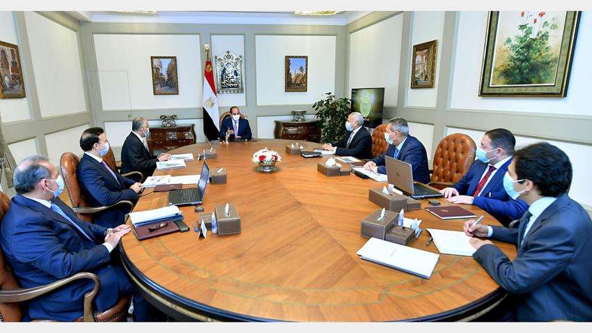 Sisi Follows up on State's Banking Sector Activity