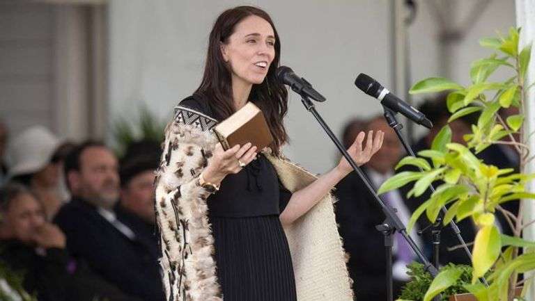 Photos: Jacinda Ardern Receives Emotional Farewell Party After Leaving ...